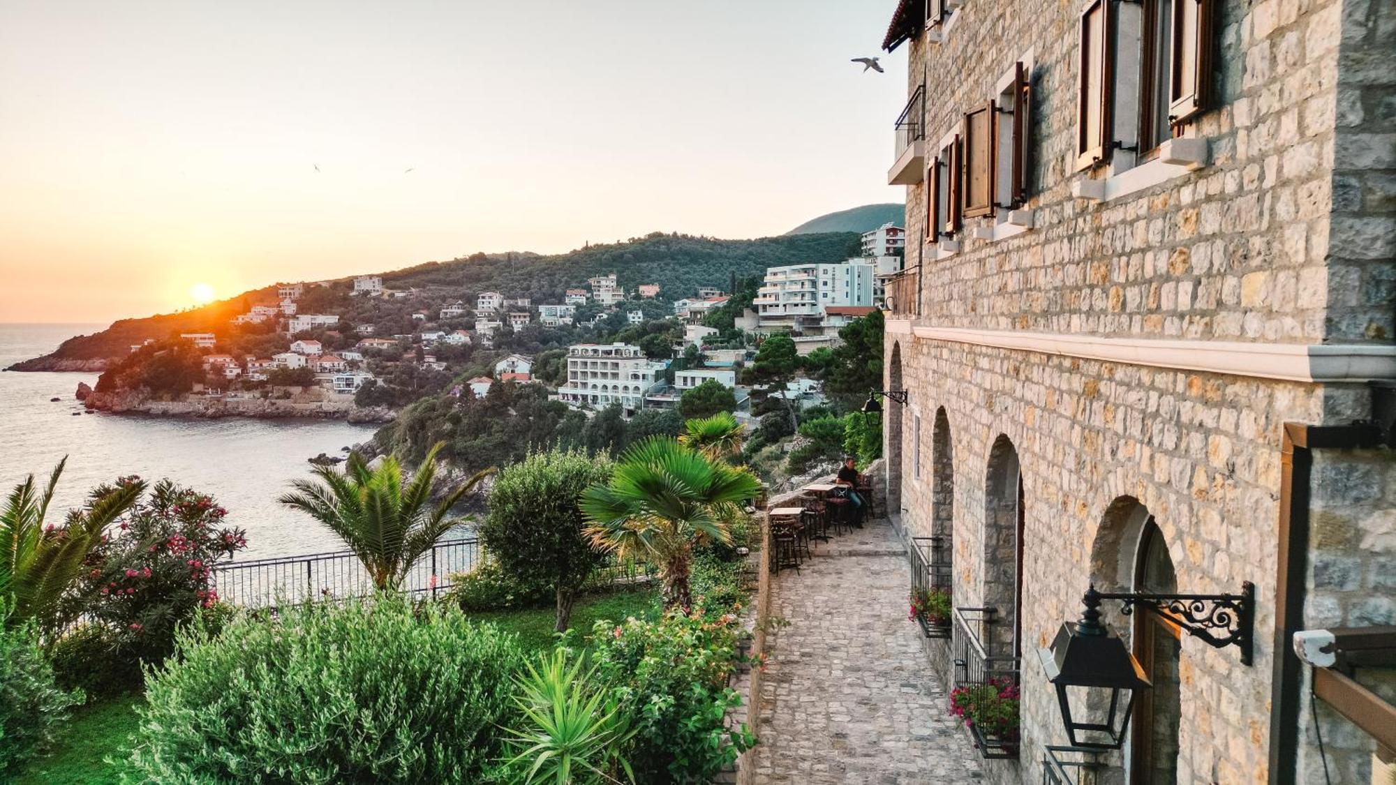 Hotel Pirate Old Town Ulcinj Exterior foto