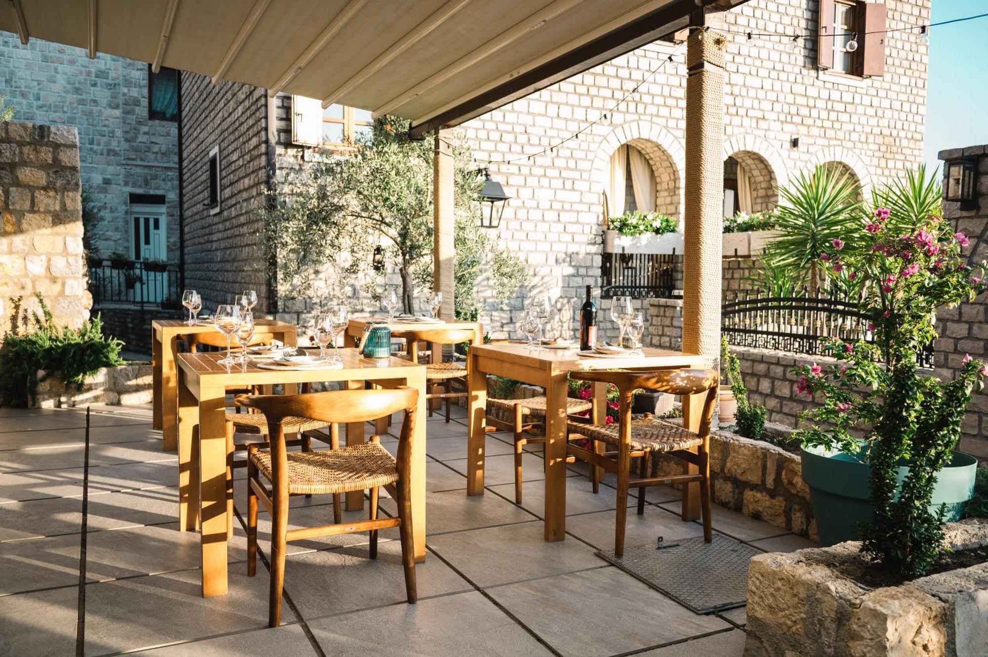 Hotel Pirate Old Town Ulcinj Exterior foto