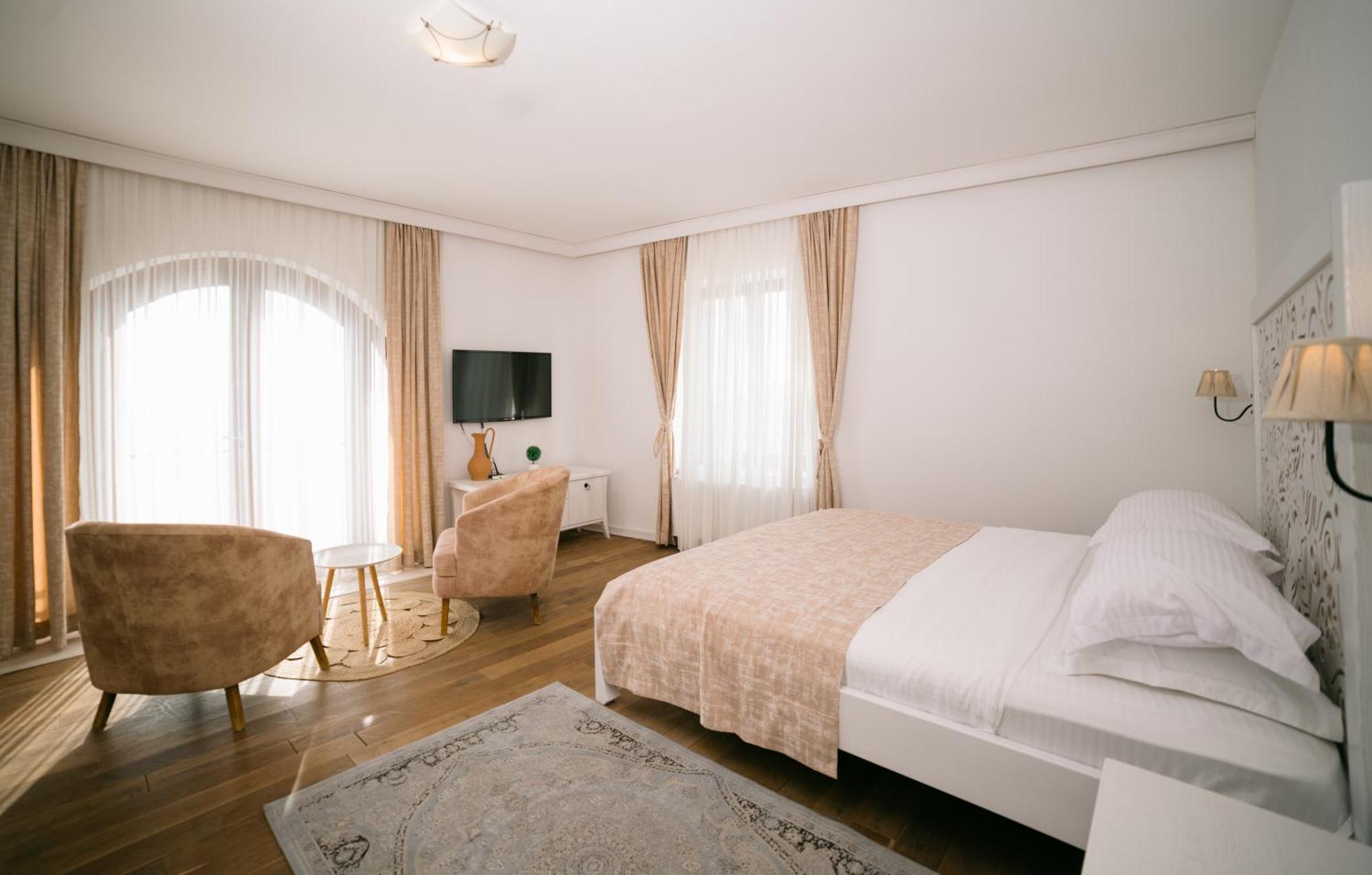 Hotel Pirate Old Town Ulcinj Exterior foto