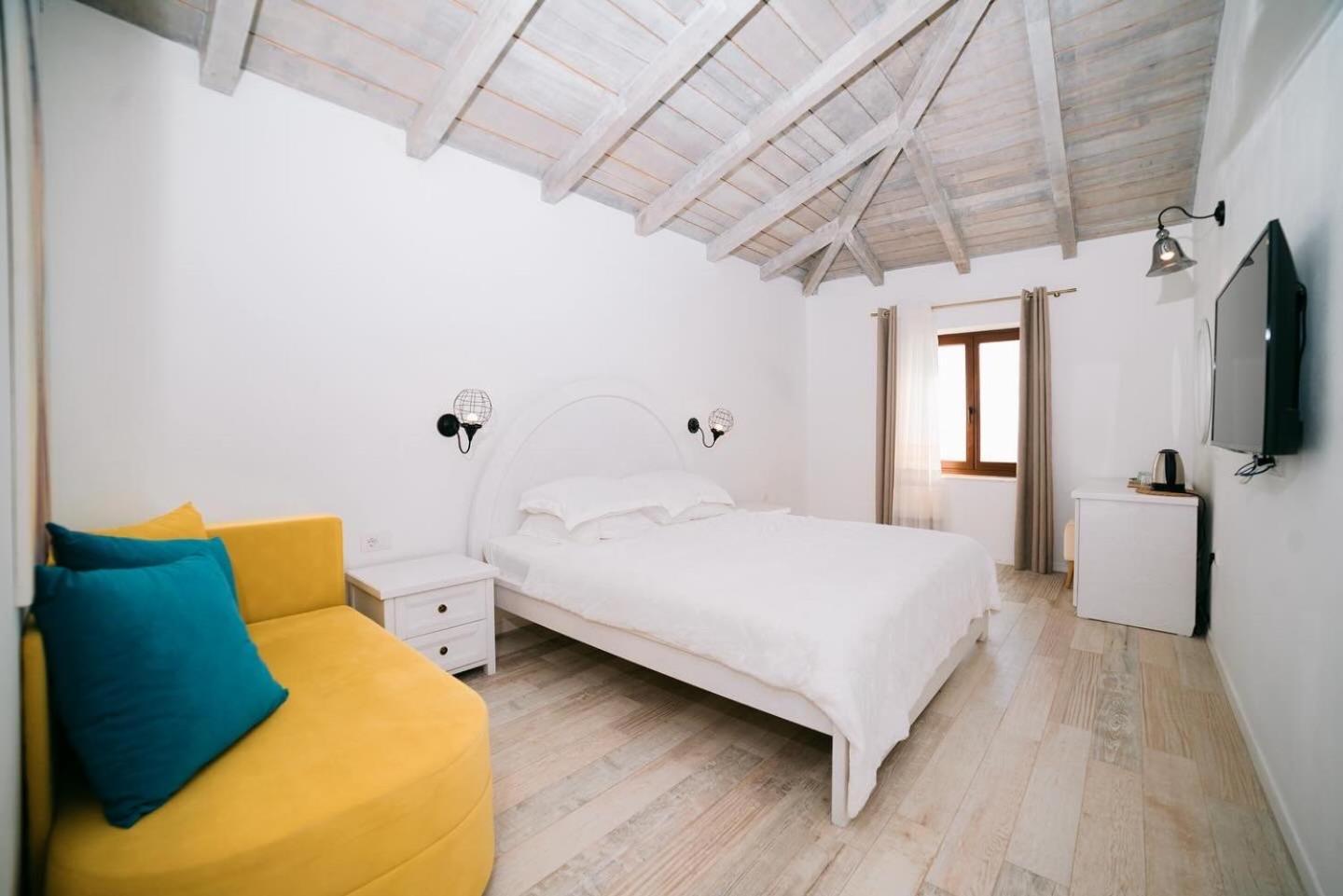 Hotel Pirate Old Town Ulcinj Exterior foto